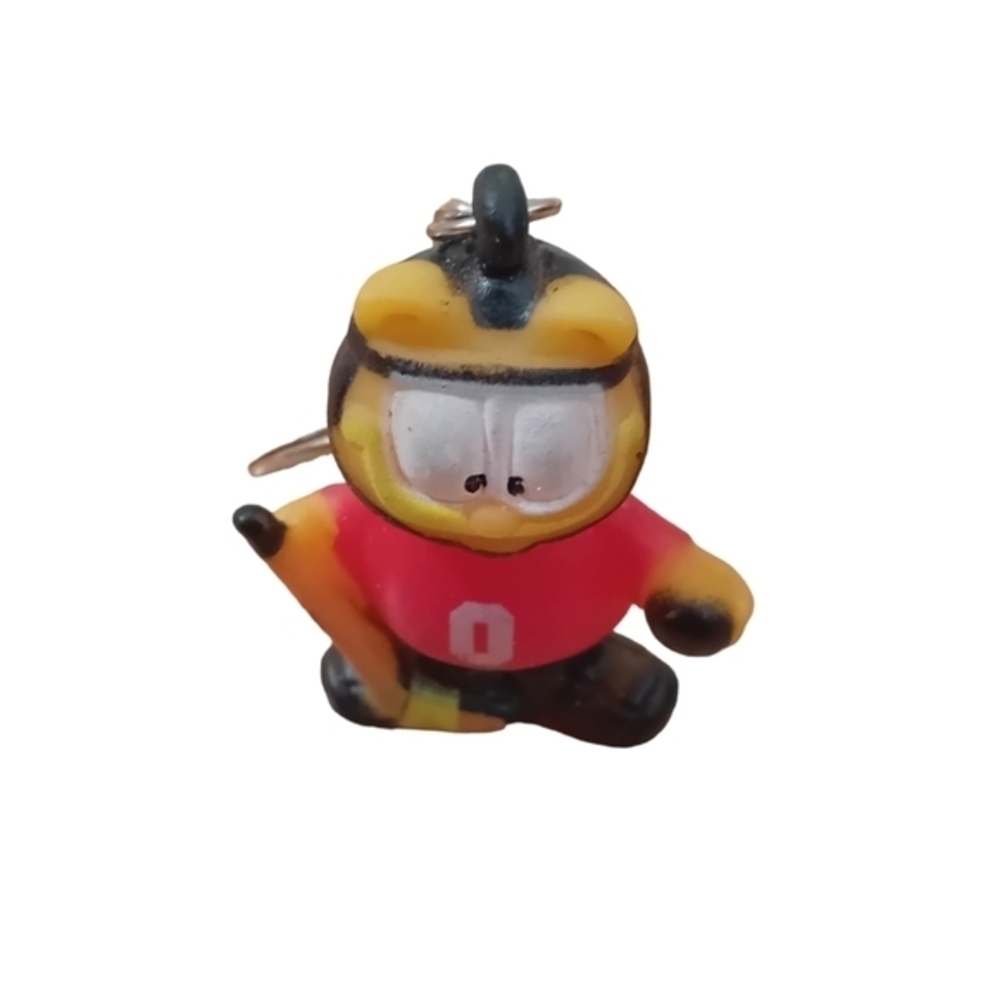 Vintage Gao‎ Nanbei Garfield Fat Cat Tiny Keychain Squishy Hockey Player Sports